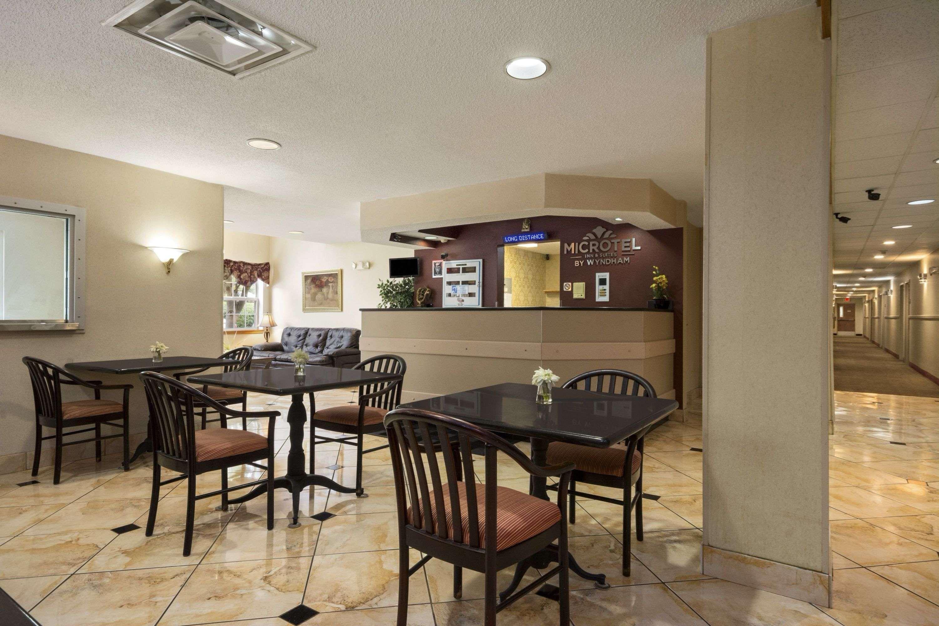 Microtel Inn By Wyndham Charlotte Airport Екстериор снимка